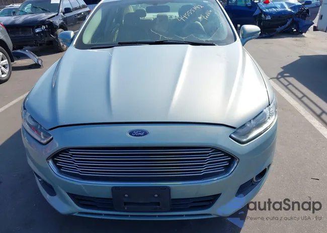 3FA6P0LU3DR383027: 44555142