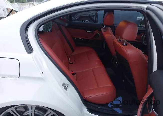 WBSPM9C59BE203496: 44555271