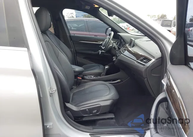 WBXHT3C3XG5E50467: 44555440