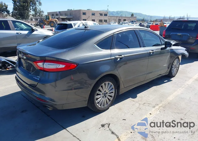 3FA6P0LU8FR281581: 44557027