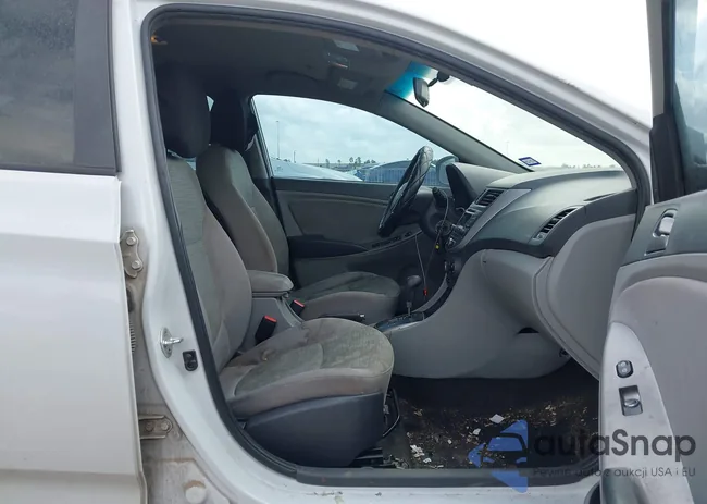 KMHCT4AE8HU386639: 44557058