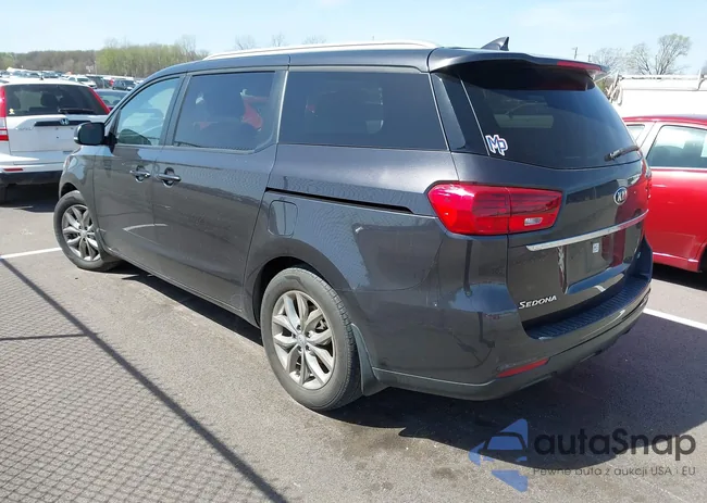 KNDMB5C13M6662378: 44557076