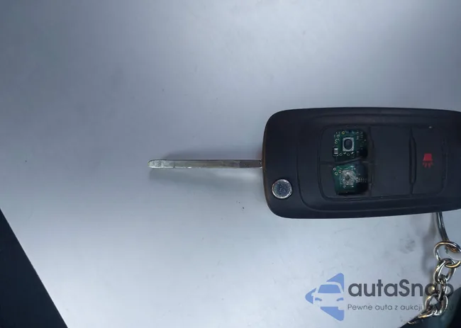 KL8CD6SA6GC581015: 44556175