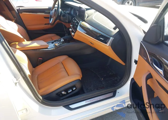 WBAJA5C56KWW07832: 44556299