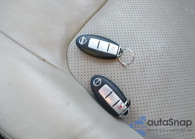 JN8AZ18W79W214006: 44557531