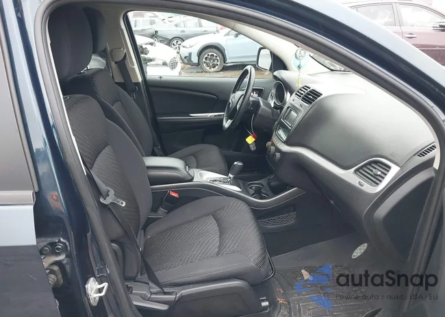 3C4PDDBGXDT582427: 44557931