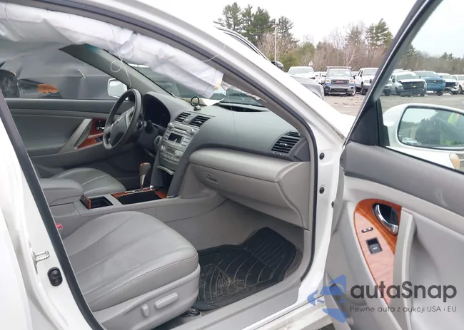 4T4BF3EK6AR071945: 44557521