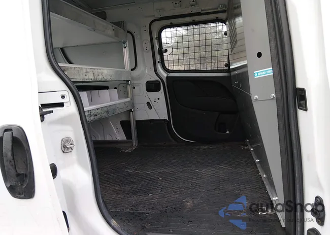 ZFBHRFAB5L6P31569: 44558823