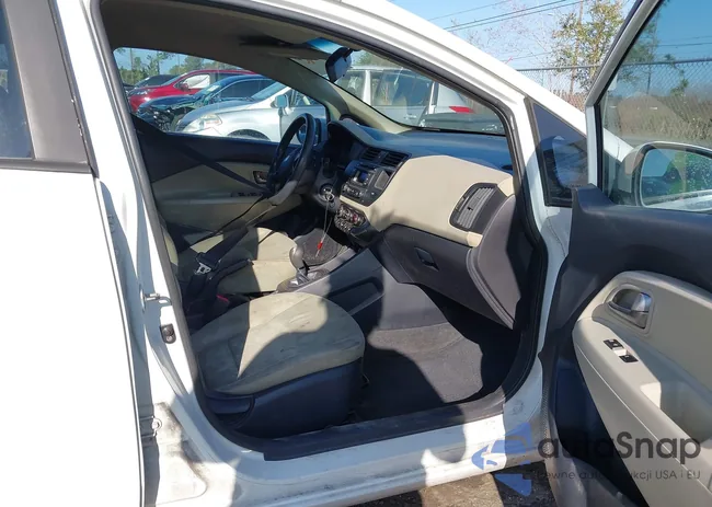 KNADM5A33C6024013: 44559092