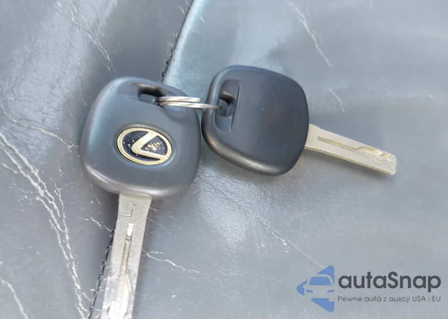 JTJHT00WX53554745: 44558205