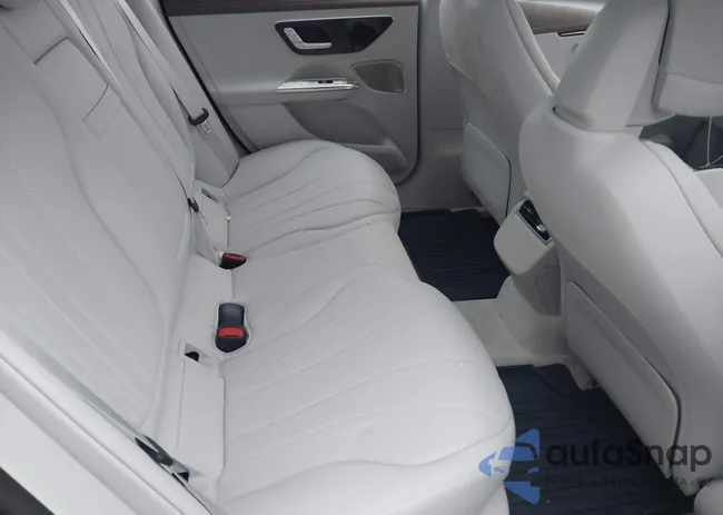 W1KEG1CB9PF013668: 44558330