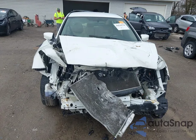 1HGCP2F68BA036033: 44558338