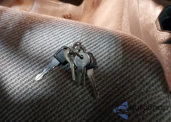 1GCCS19X5V8181053: 44558435