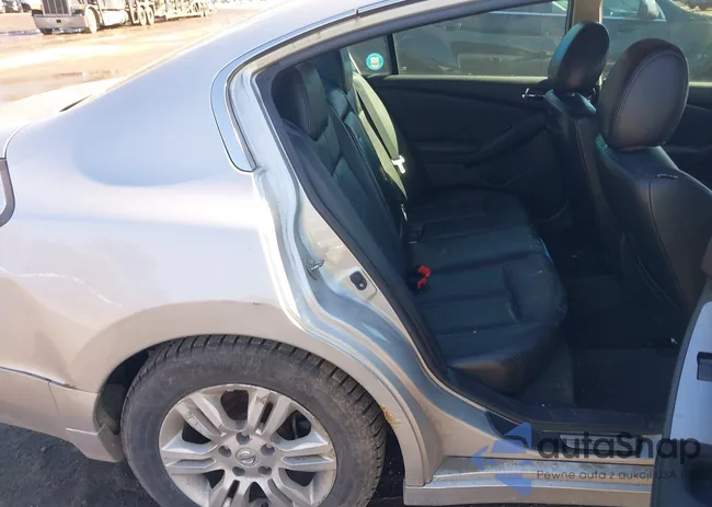 1N4AL2AP4CN404984: 44559633