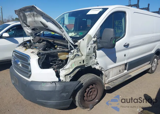 1FTYR1ZM6JKA46944: 44559662