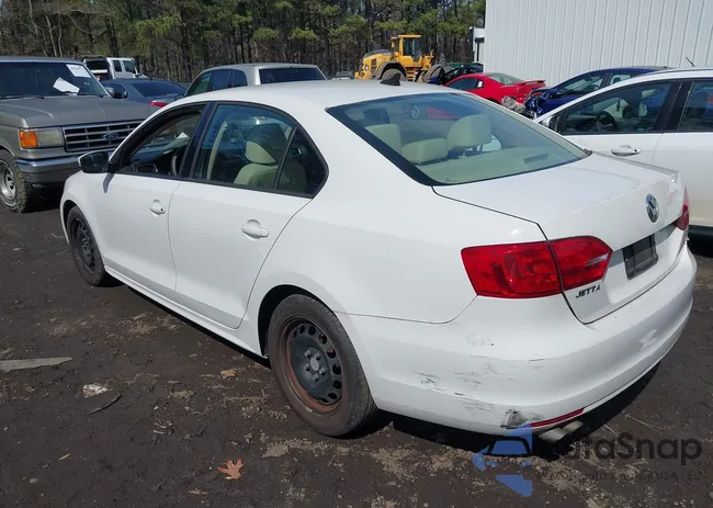 3VWD17AJ3EM371458: 44559728