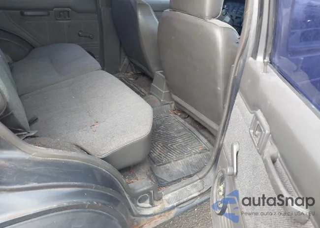 JN8HD17Y9MW034924: 44559821