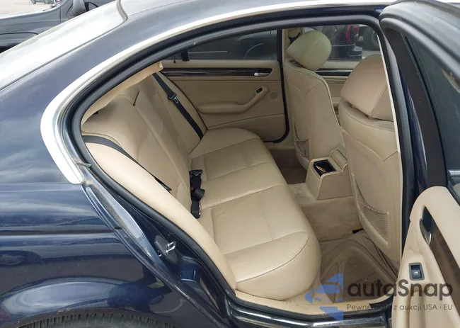 WBAAV53421JS93233: 44559914