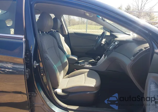 5NPEC4AC6BH000698: 44559931