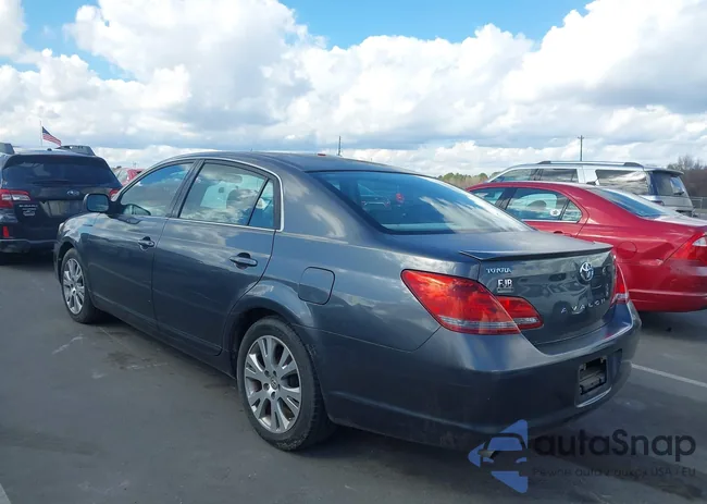 4T1BK36B18U257780: 44559232