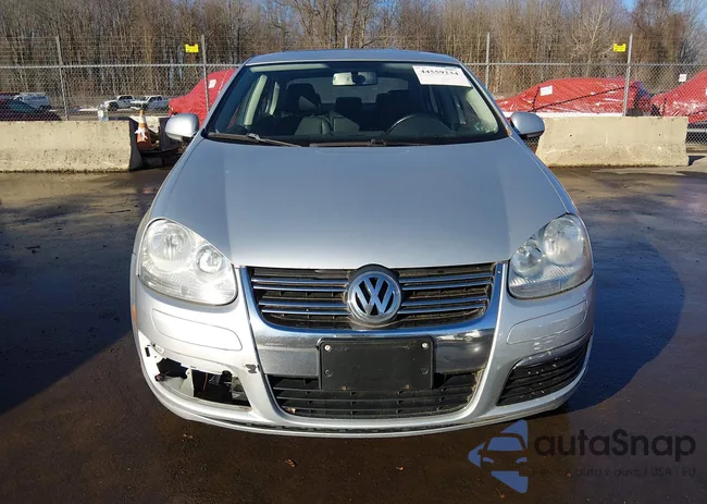 3VWRL7AJXAM084872: 44559234