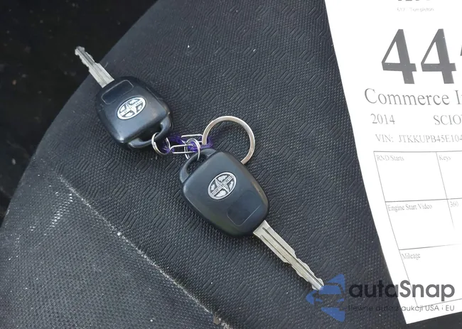 JTKKUPB45E1047069: 44559279