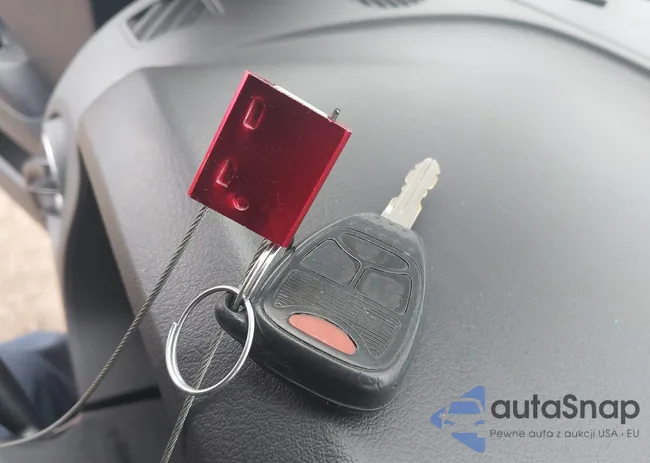 1C4NJRFB6GD758704: 44559317