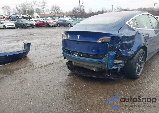 5YJ3E1EB3JF130646: 44559339