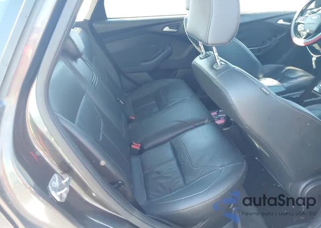 1FADP3N22GL324140: 44560533