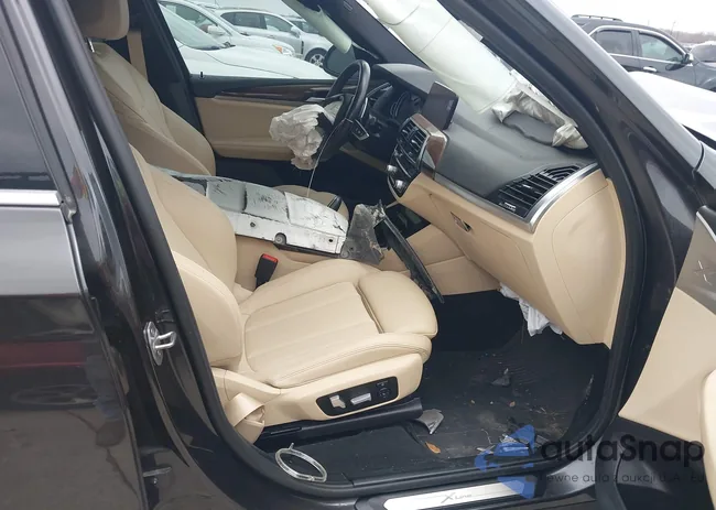 5UXTR7C50KLR52760: 44560559