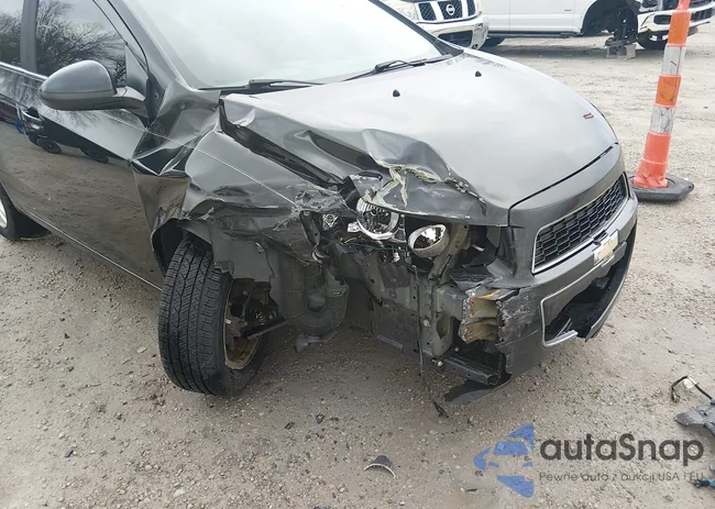 1G1JC5SH0F4136215: 44561058