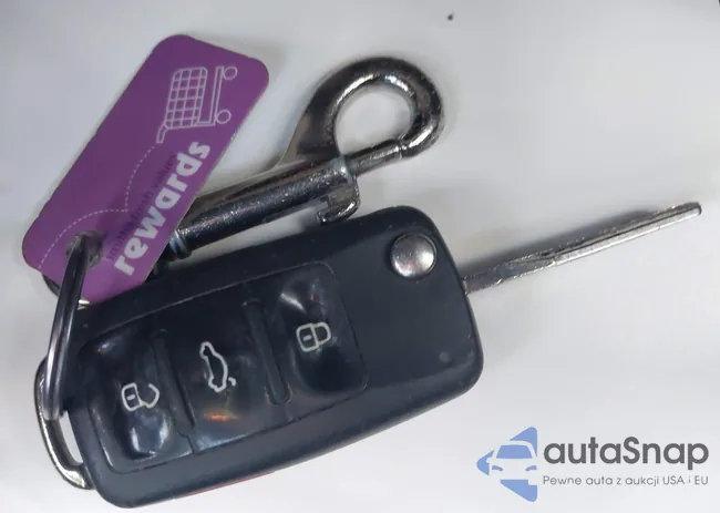 3VWD07AJ9EM371189: 44561086