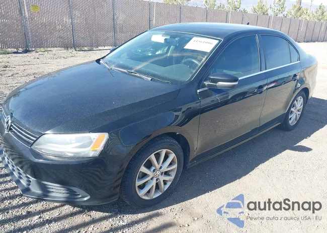 3VWD07AJ9EM371189: 44561086