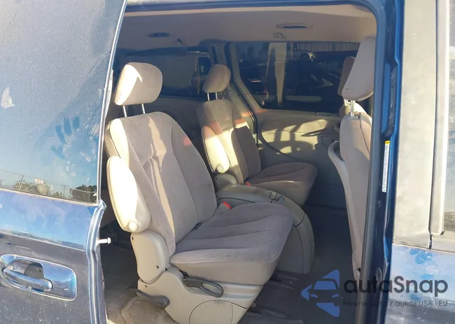 2B8GP44G41R142928: 44560323