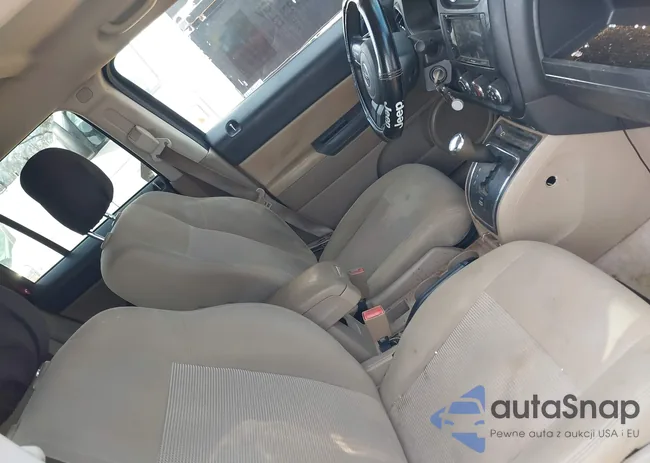 1C4NJPBA1FD235557: 44560333