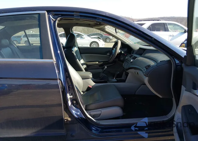 1HGCP263X9A024448: 44560502