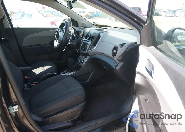 1G1JC6SH5E4125876: 44561792