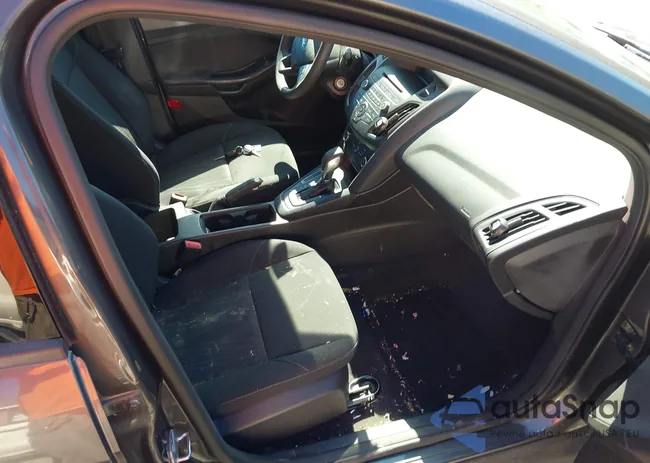 1FADP3E25GL207636: 44561799