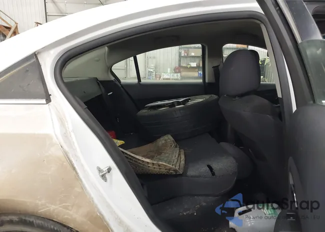 1G1PE5SC5C7335392: 44561406