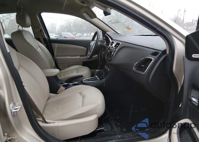 1C3CCBCG5DN699888: 44563115