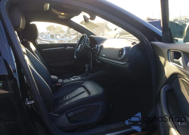 WAUAUGFF5H1033169: 44562486