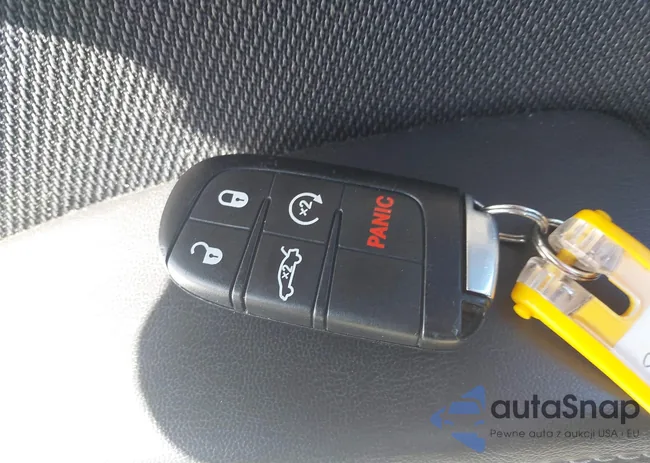 2C3CDXBGXJH303521: 44563768