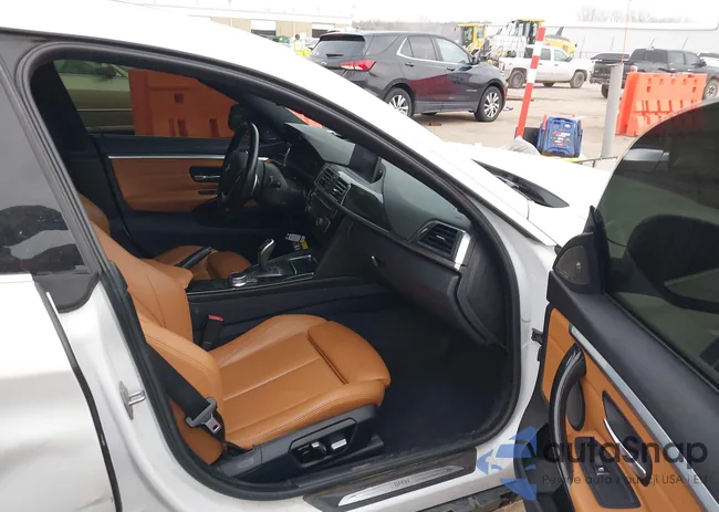 WBA4J1C53JBG79988: 44563144