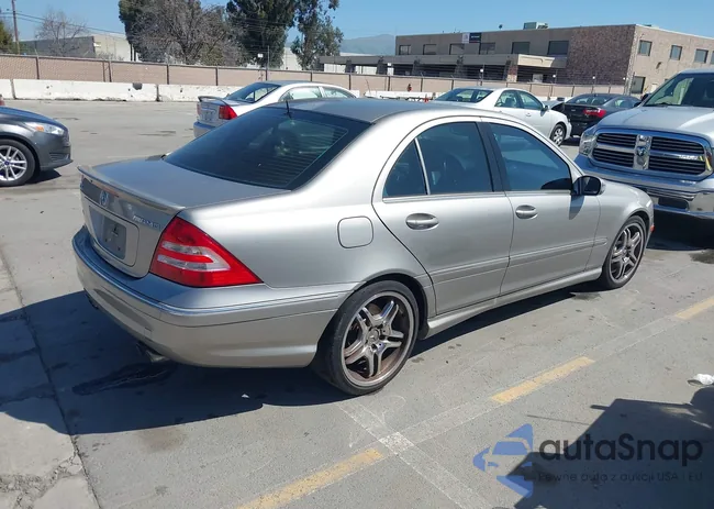 WDBRF76J85F600864: 44563287