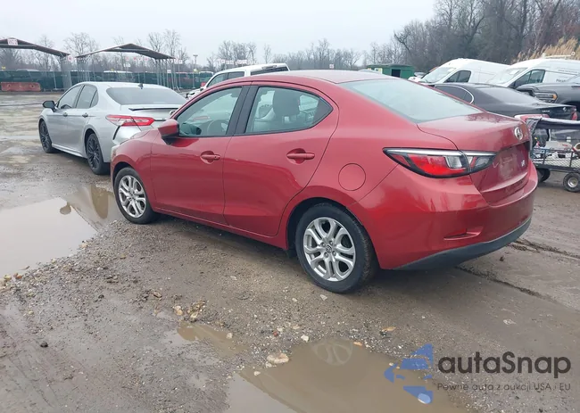 3MYDLBZV4GY114250: 44563461