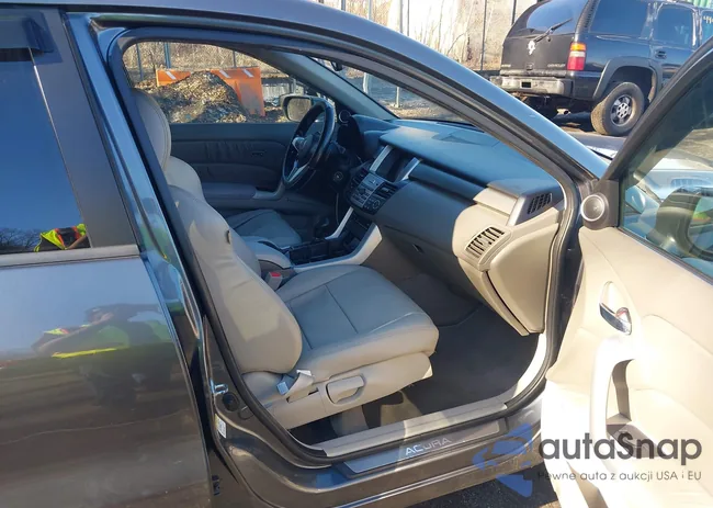 5J8TB182X8A004129: 44564800