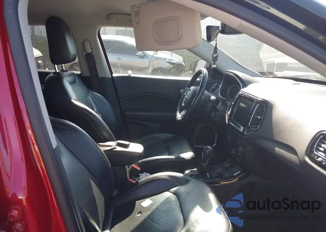 3C4NJDCB1JT395933: 44564882