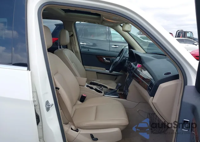 WDCGG8HB8BF692100: 44564257