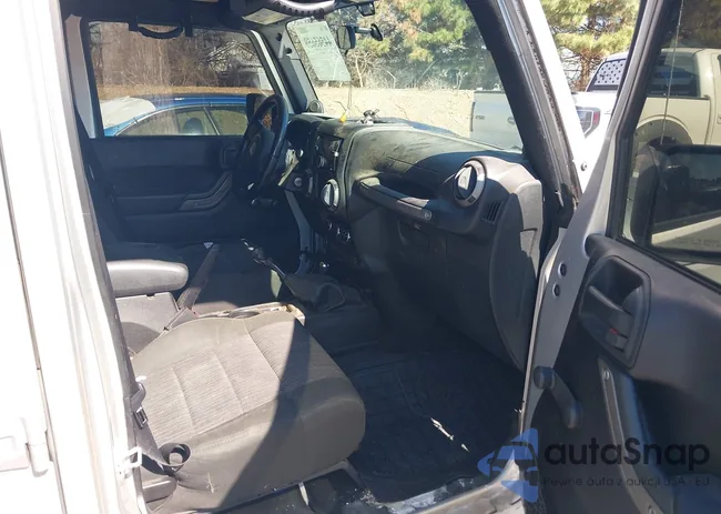 1J4BA3H14BL575380: 44565659