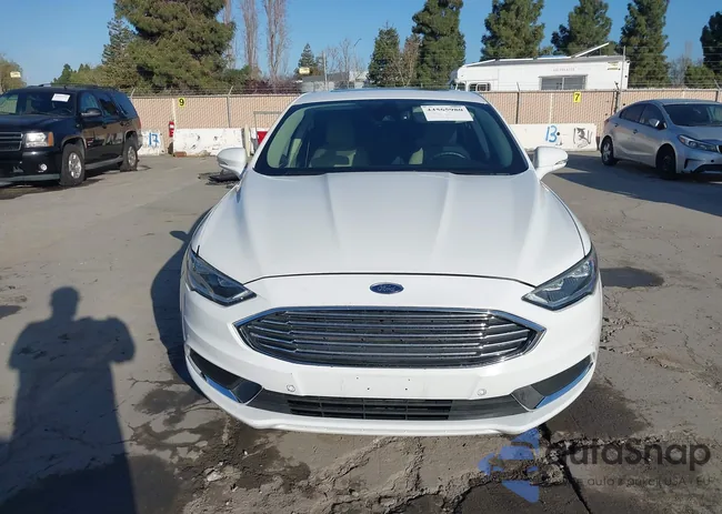 3FA6P0HD9JR233217: 44565980